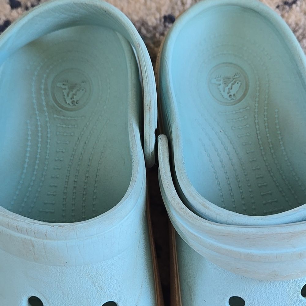 Crocs Light Blue Clogs Pink Accents 1 Watermelon crock charm included Kids Child - Picture 16 of 16